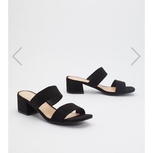 🌼Never WORN- Black Faux Suede Shoes